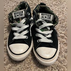 Boys Converse All Star Shoes Size 2.5